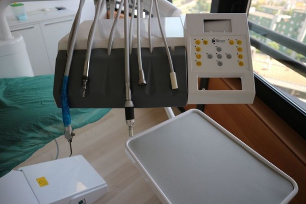 3#4922 Attrezzature e strumenti odontoiatrici in vendita - foto 139