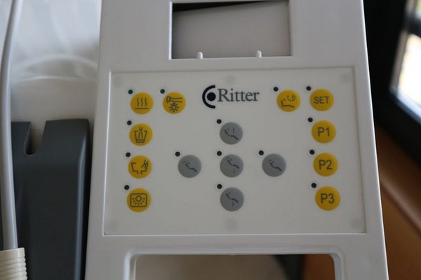 3#4922 Attrezzature e strumenti odontoiatrici in vendita - foto 140