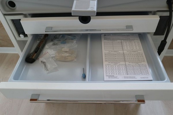 3#4922 Attrezzature e strumenti odontoiatrici in vendita - foto 242