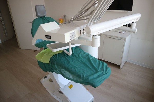 3#4922 Attrezzature e strumenti odontoiatrici in vendita - foto 285