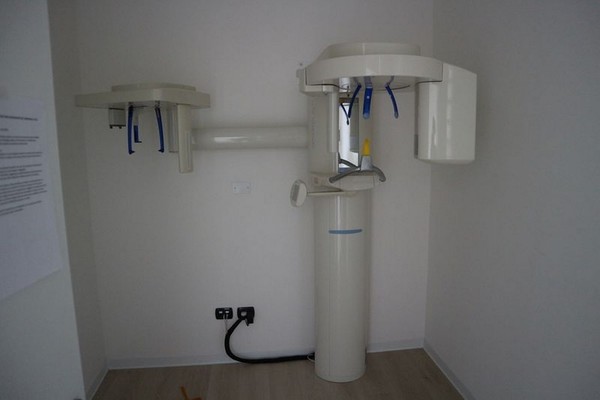 3#4922 Attrezzature e strumenti odontoiatrici in vendita - foto 298