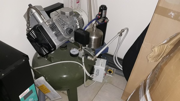 8#4926 Attrezzature per radiografie odontoiatriche e studio dentistico in vendita - foto 143