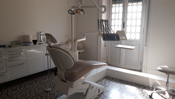 8#4926 Attrezzature per radiografie odontoiatriche e studio dentistico in vendita - foto 232