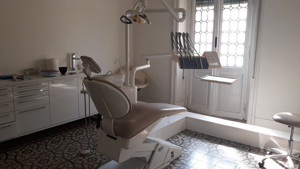 8#4926 Attrezzature per radiografie odontoiatriche e studio dentistico in vendita - foto 233