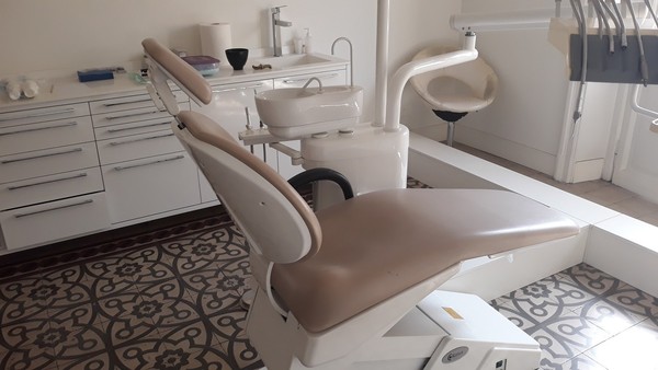 8#4926 Attrezzature per radiografie odontoiatriche e studio dentistico in vendita - foto 254