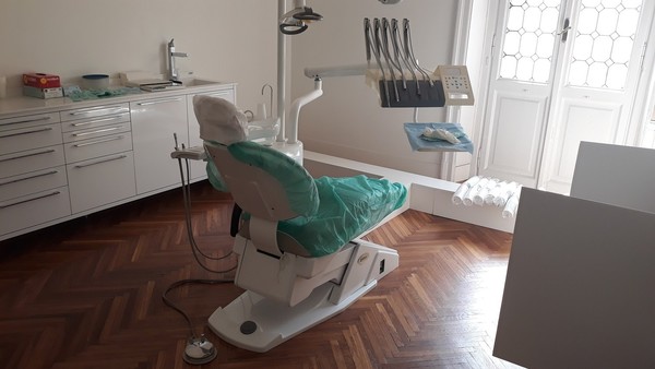 8#4926 Attrezzature per radiografie odontoiatriche e studio dentistico in vendita - foto 288