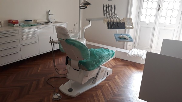 8#4926 Attrezzature per radiografie odontoiatriche e studio dentistico in vendita - foto 289