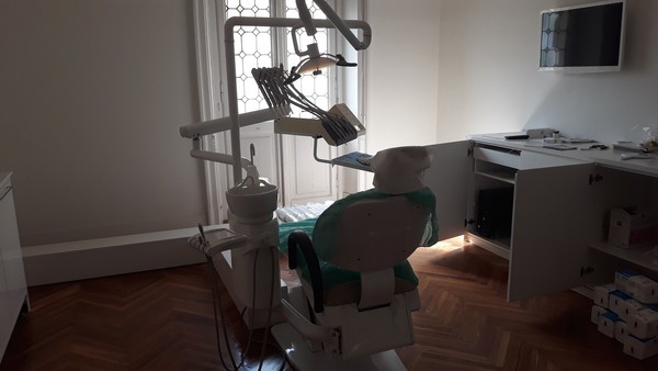 8#4926 Attrezzature per radiografie odontoiatriche e studio dentistico in vendita - foto 300