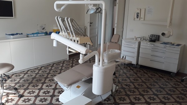 8#4926 Attrezzature per radiografie odontoiatriche e studio dentistico in vendita - foto 332