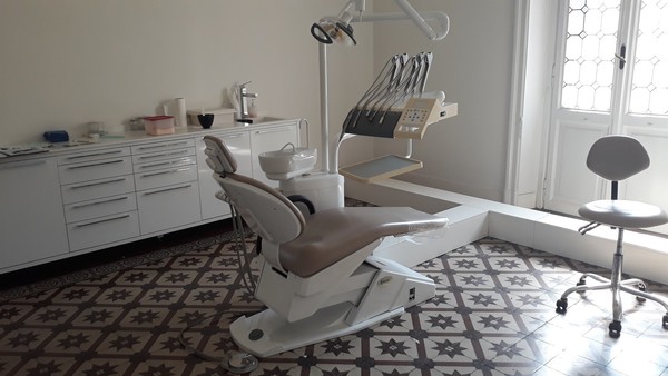 8#4926 Attrezzature per radiografie odontoiatriche e studio dentistico in vendita - foto 338