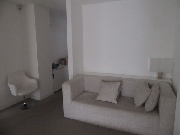 3#4927 Arredi e attrezzature per ufficio in vendita - foto 3