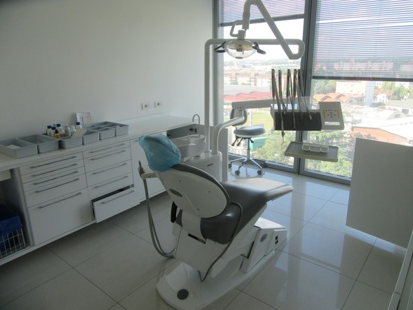 6#4927 Arredi e attrezzature per studio dentistico in vendita - foto 130