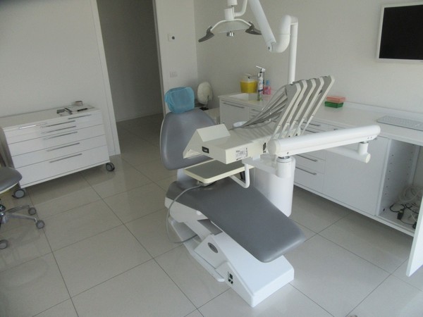 6#4927 Arredi e attrezzature per studio dentistico in vendita - foto 147
