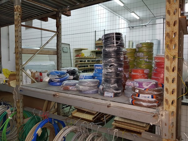 2#4939 Rimanenze e attrezzature per impianti elettrici in vendita - foto 3