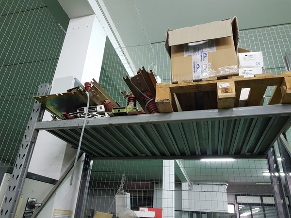 2#4939 Rimanenze e attrezzature per impianti elettrici in vendita - foto 8
