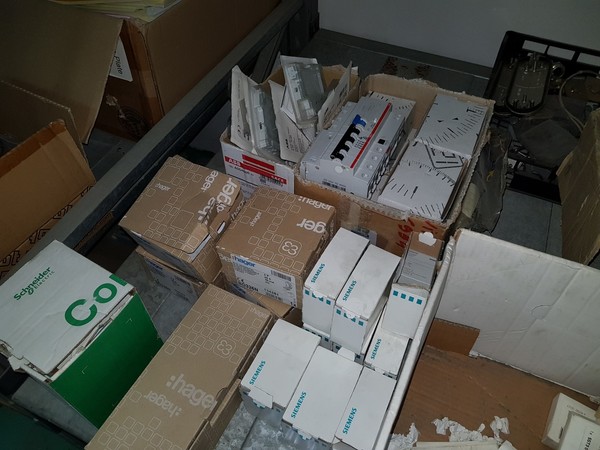 2#4939 Rimanenze e attrezzature per impianti elettrici in vendita - foto 138