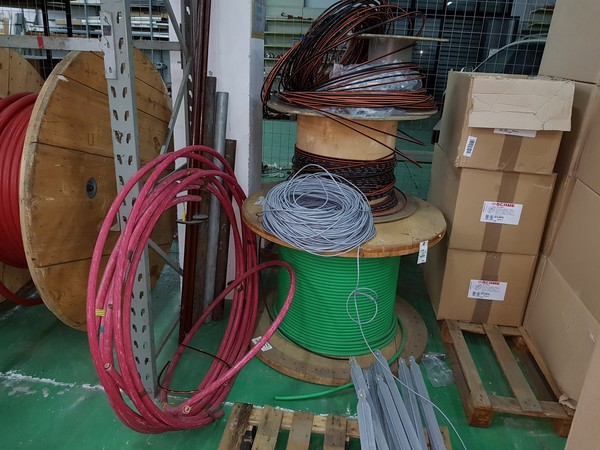 2#4939 Rimanenze e attrezzature per impianti elettrici in vendita - foto 200