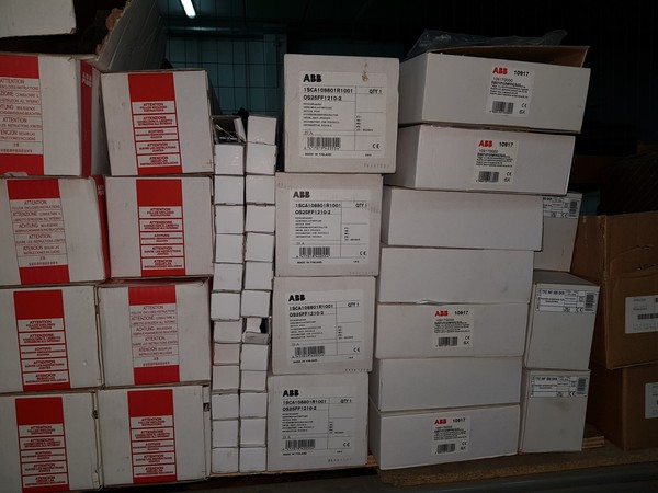 2#4939 Rimanenze e attrezzature per impianti elettrici in vendita - foto 256