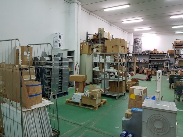 2#4939 Rimanenze e attrezzature per impianti elettrici in vendita - foto 264