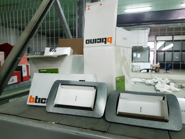 3#4939 Attrezzatura elettrica e arredi ufficio in vendita - foto 6