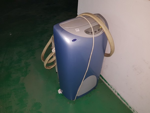 3#4939 Attrezzatura elettrica e arredi ufficio in vendita - foto 40