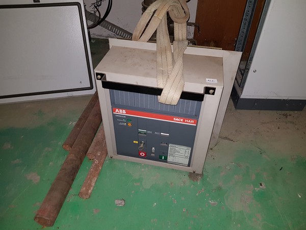 3#4939 Attrezzatura elettrica e arredi ufficio in vendita - foto 45