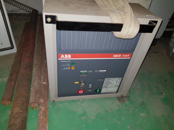 3#4939 Attrezzatura elettrica e arredi ufficio in vendita - foto 46