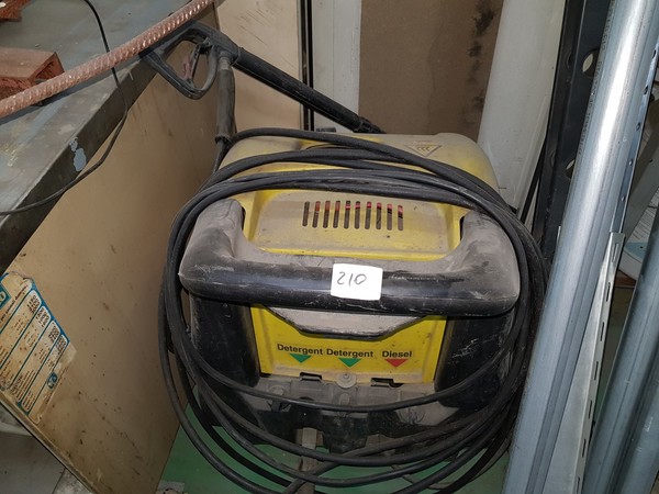 3#4939 Attrezzatura elettrica e arredi ufficio in vendita - foto 172