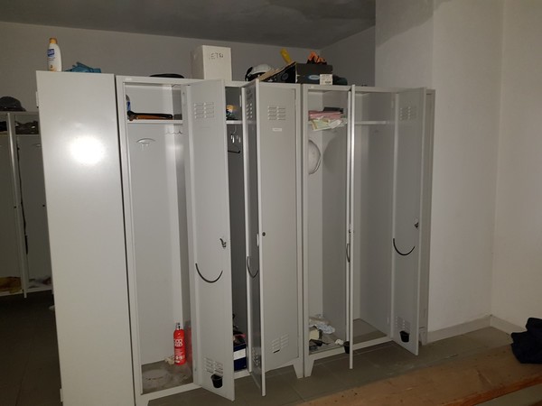 3#4939 Attrezzatura elettrica e arredi ufficio in vendita - foto 228