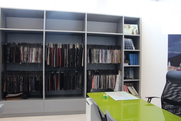 1#4941 Arredi e attrezzatura da ufficio in vendita - foto 3