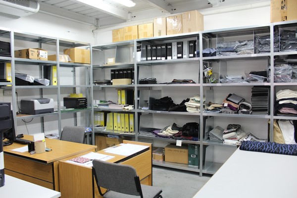 4#4941 Taglierina Elba e scaffalatura di metallo in vendita - foto 2