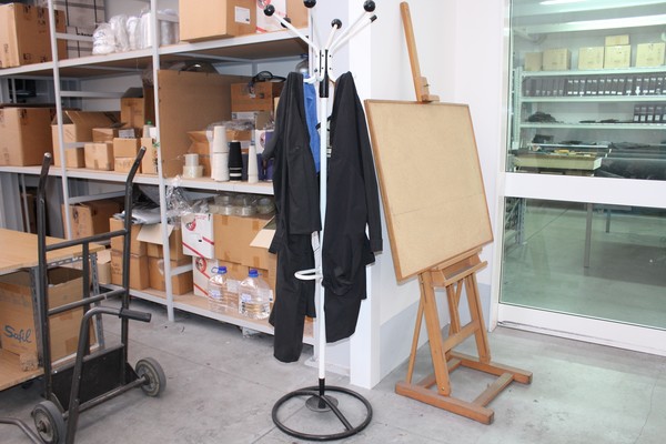 5#4941 Scaffalatura e cassoni in vendita - foto 2