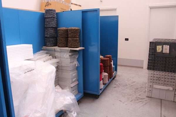 5#4941 Scaffalatura e cassoni in vendita - foto 8