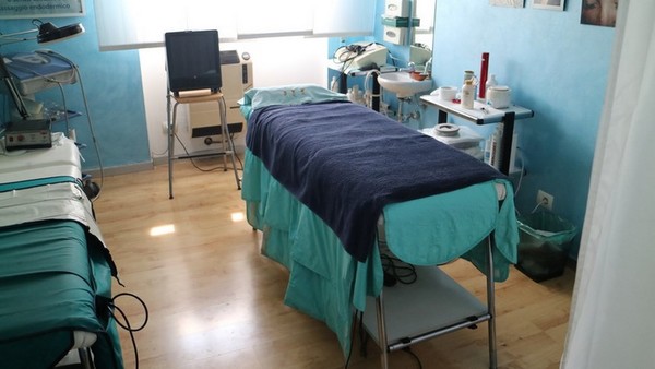 1#4943 Attrezzature centro estetico in vendita - foto 76