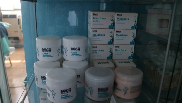 1#4943 Attrezzature centro estetico in vendita - foto 83