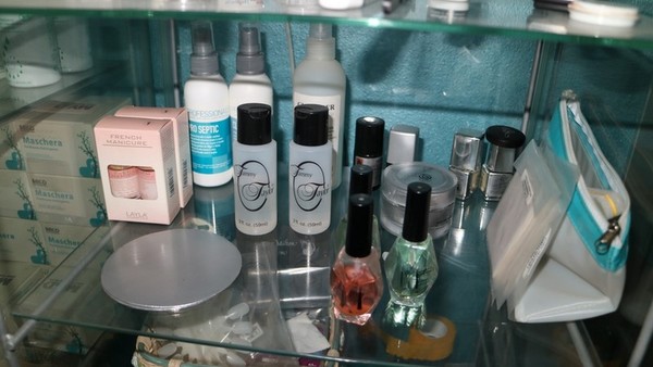 1#4943 Attrezzature centro estetico in vendita - foto 91