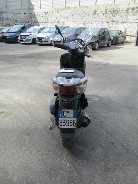1#4946 Autovettura Mercedes e motocicli Honda in vendita - foto 3