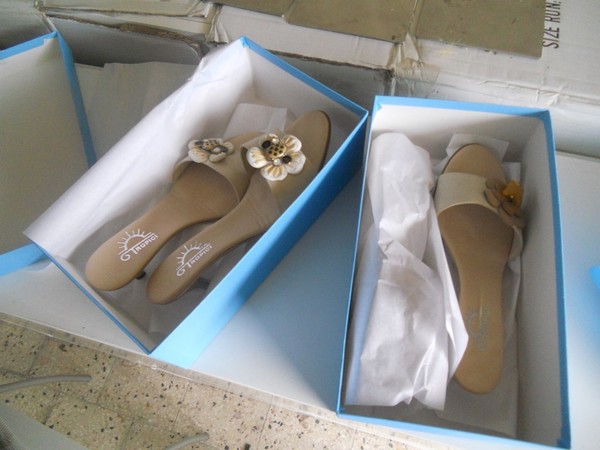 15#4962 Scarpe e scaffalatura in vendita - foto 1