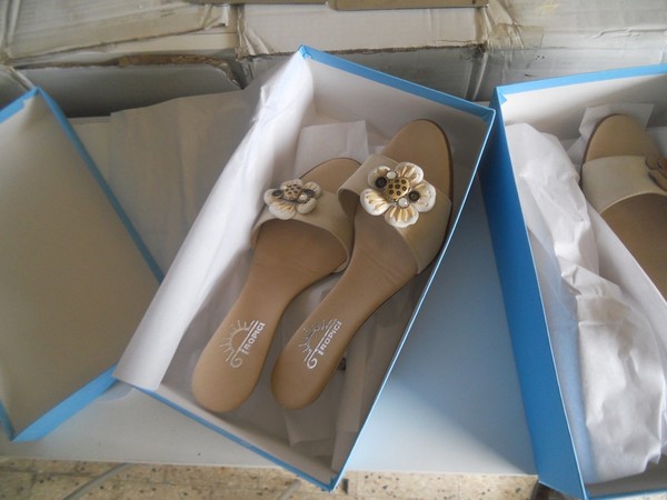 15#4962 Scarpe e scaffalatura in vendita - foto 2