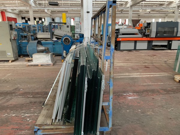 1#4966 Arredamento per ufficio e materiale edile vario in vendita - foto 7
