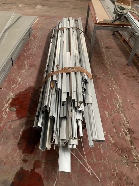 1#4966 Arredamento per ufficio e materiale edile vario in vendita - foto 19