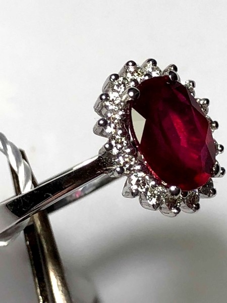 4#4970 Anello cocktail rubino e diamanti in vendita - foto 5