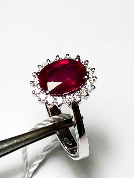 4#4970 Anello cocktail rubino e diamanti in vendita - foto 6