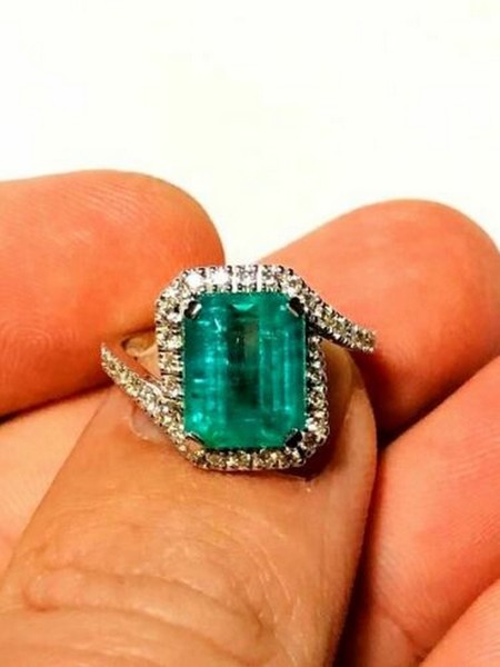 6#4970 Anello smeraldo Igi Anversa e diamanti in vendita - foto 4