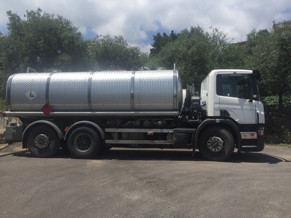 1#4973 Motrice Scania con cisterna Safa in vendita - foto 4