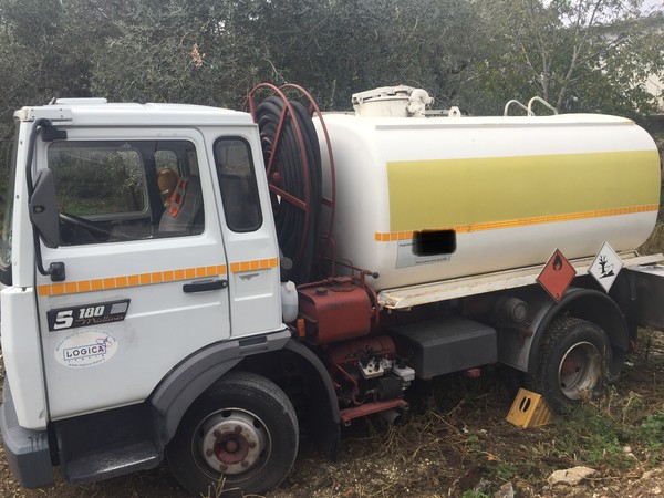 4#4973 Motrice Renault con cisterna Mazzariol in vendita - foto 3