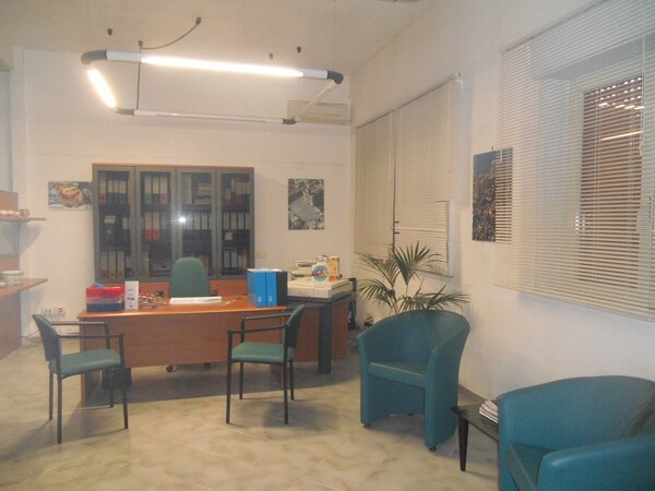 1#4977 Arredi e attrezzature per ufficio in vendita - foto 2