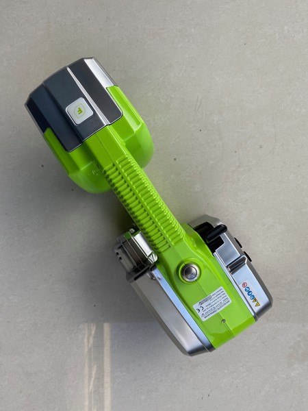 27#4978 Reggiatrici manuali a batteria 3 pz. in vendita - foto 3