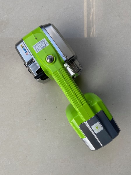 47#4978 Reggiatrice manuale a batteria Freutek in vendita - foto 3