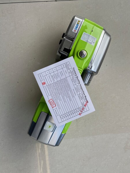 53#4978 Reggiatrice manuale a batteria Freutek in vendita - foto 2